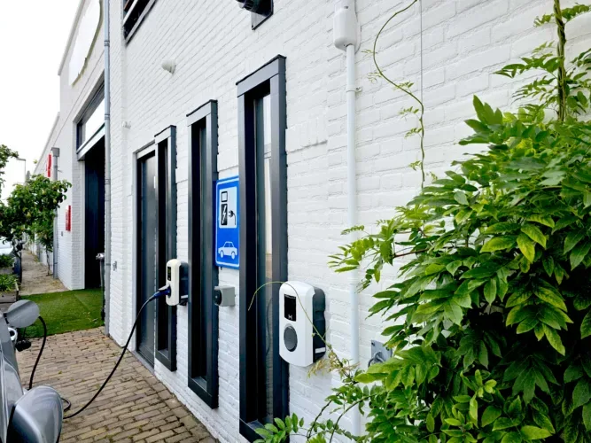 Auto opladen laméco